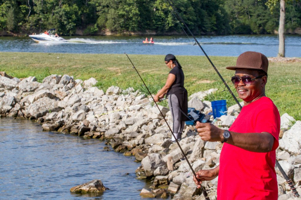 Man and woman fishing at Lake Lou Yaeger